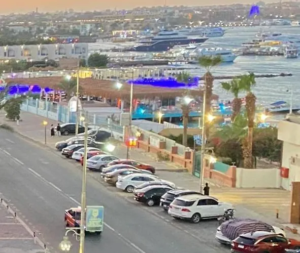 استديو فندقى على البحر كمبوند بريستيجا اول طلعة فلفله الشيراتون *